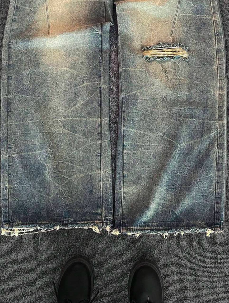 WASHED VINTAGE DISTRESSED