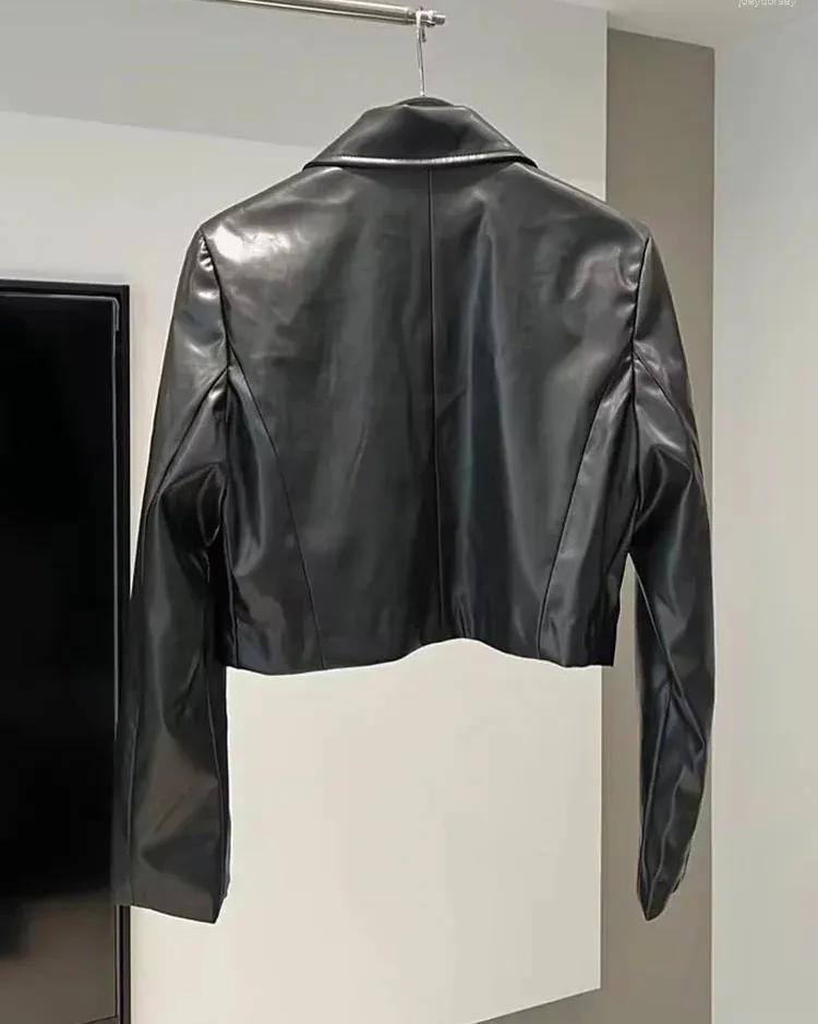 BLACK LEATHER JACKET